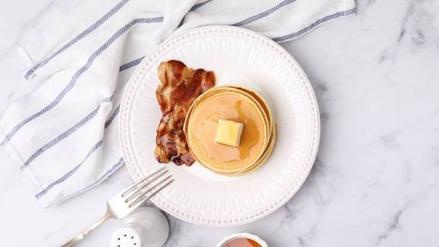 Classic Pancake Plate.